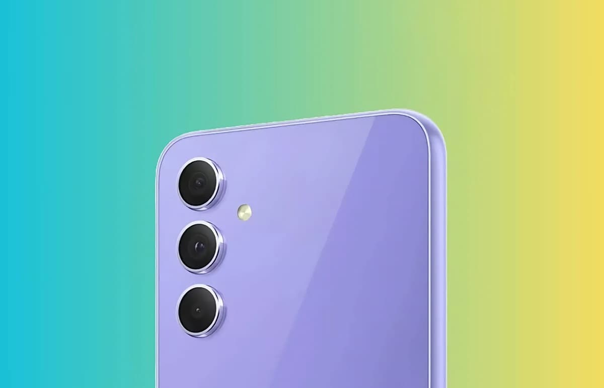 samsung-galaxy-y55-in-fotosu-ortaya-cixib