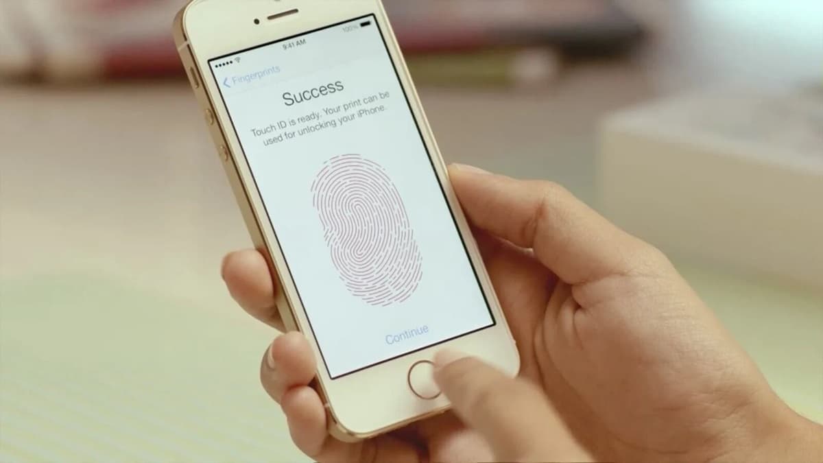 apple-touch-id-texnologiyasindan-bir-defelik-imtina-edib