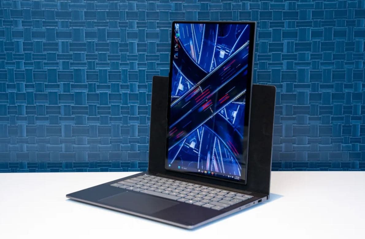 lenovo-90-derece-firlanan-ekrana-sahib-tecrubi-noutbukunu-teqdim-edib