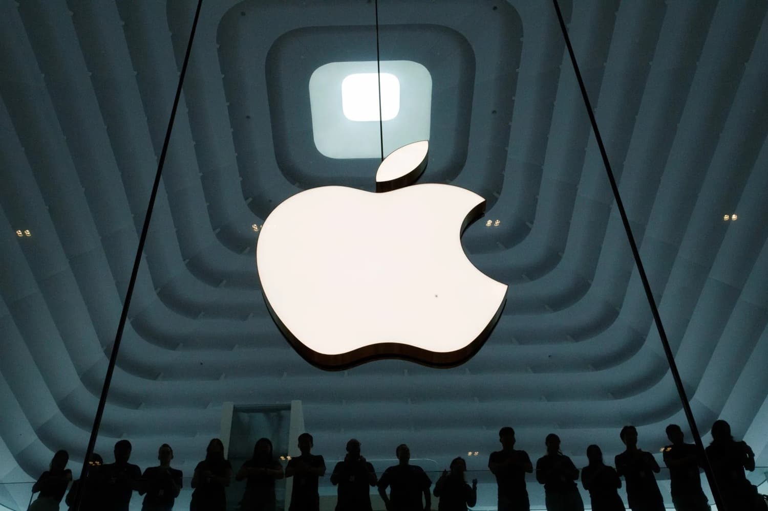 abs-mehkemesi-apple-i-appe-store-dan-kenar-odenisler-ucun-komissiyani-legv-etmeye-mecbur-edib