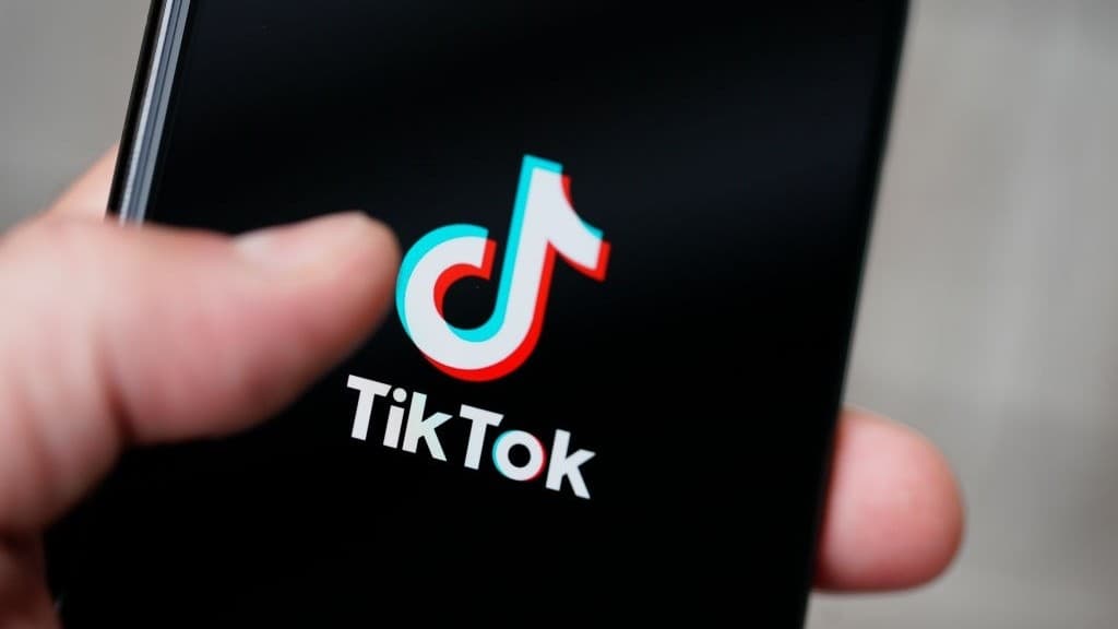 artiq-tiktok-da-18-yasdan-kicik-istifadeciler-gozellik-filtrlerinden-istifade-ede-bilmeyecekler