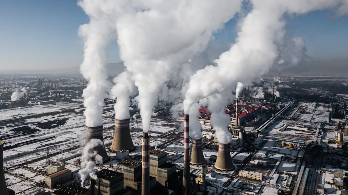 qlobal-co2-emissiyasi-rekord-hedde-catib
