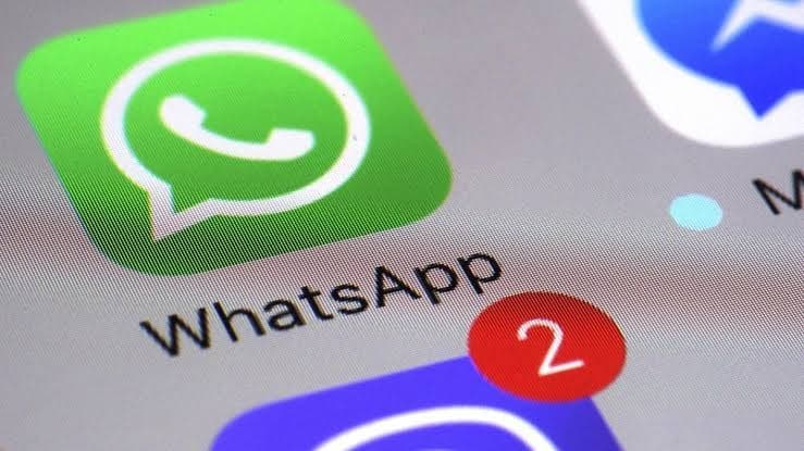 whatsapp-in-yeni-qaydalari-meta-ni-cetin-veziyyete-salib
