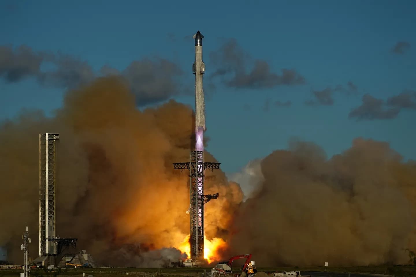 spacex-starship-in-11-ci-sinaq-ucusu-ugurlu-sekilde-kecib-video