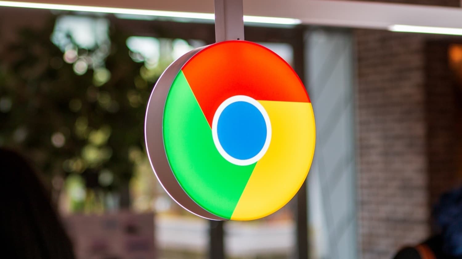 mehkeme-google-u-chrome-brauzerini-satmaga-mecbur-etmekden-imtina-edib