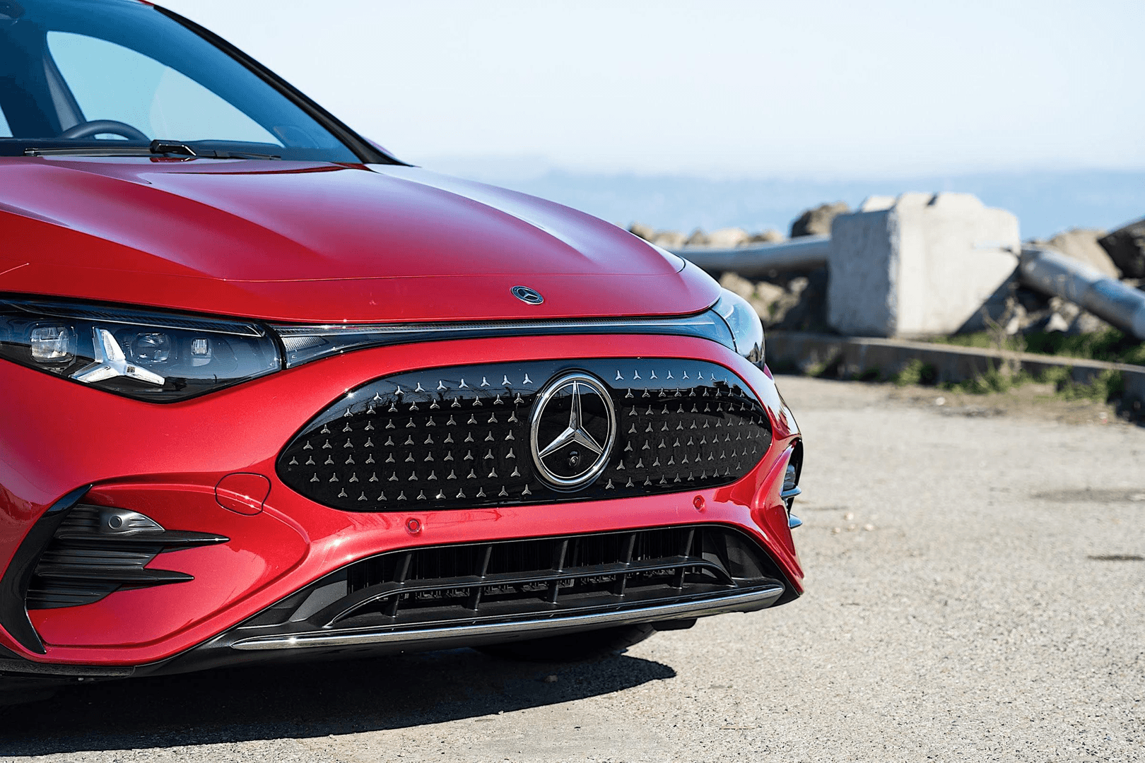 mercedes-yeni-tam-elektrikli-cla-modelini-teqdim-etdi