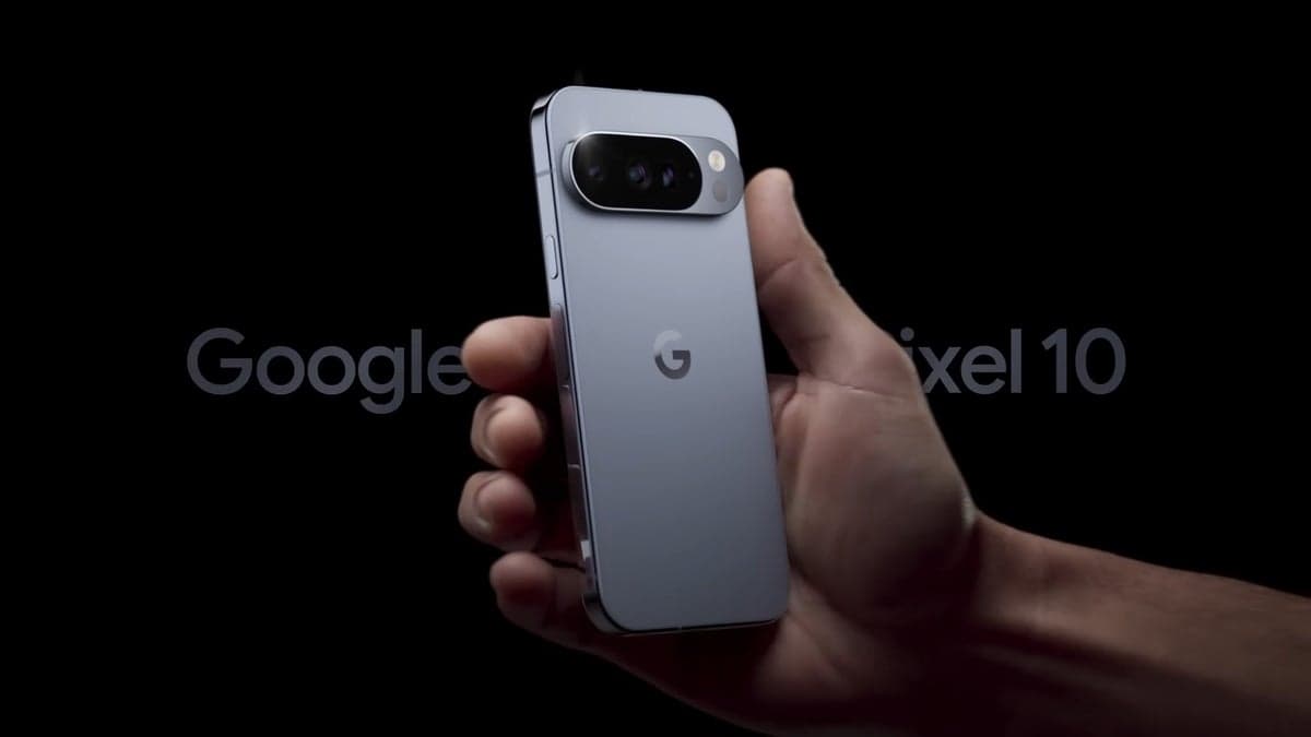 google-gecikdirilen-yenilenmis-siri-movzusunda-apple-sirketini-trollayib