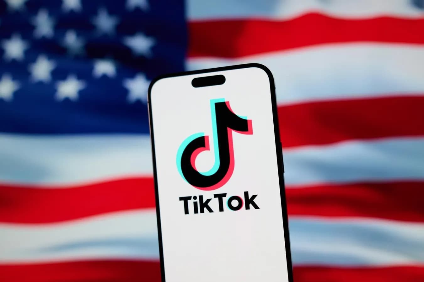 donald-trump-tiktok-un-abs-da-qadagasinin-texire-salinma-muddetini-uzada-biler