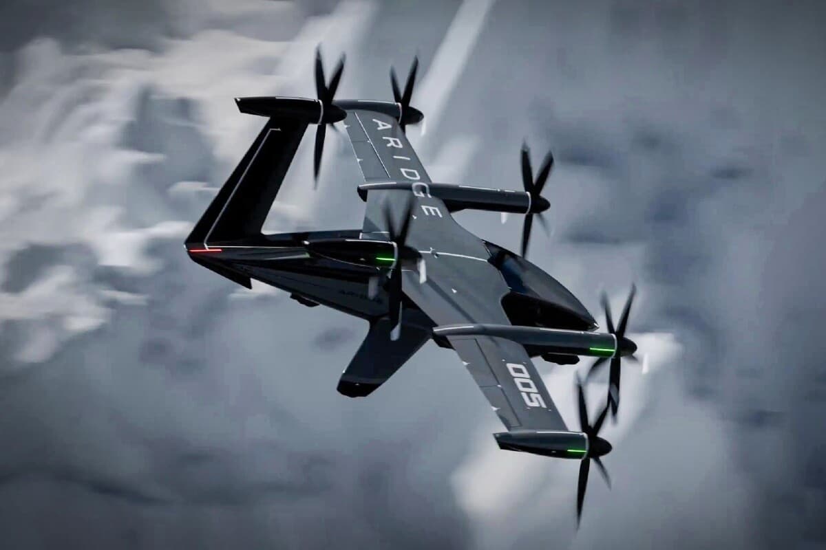 xpeng-in-toreme-sirketi-ucan-avtobus-konseptini-sergileyib-video